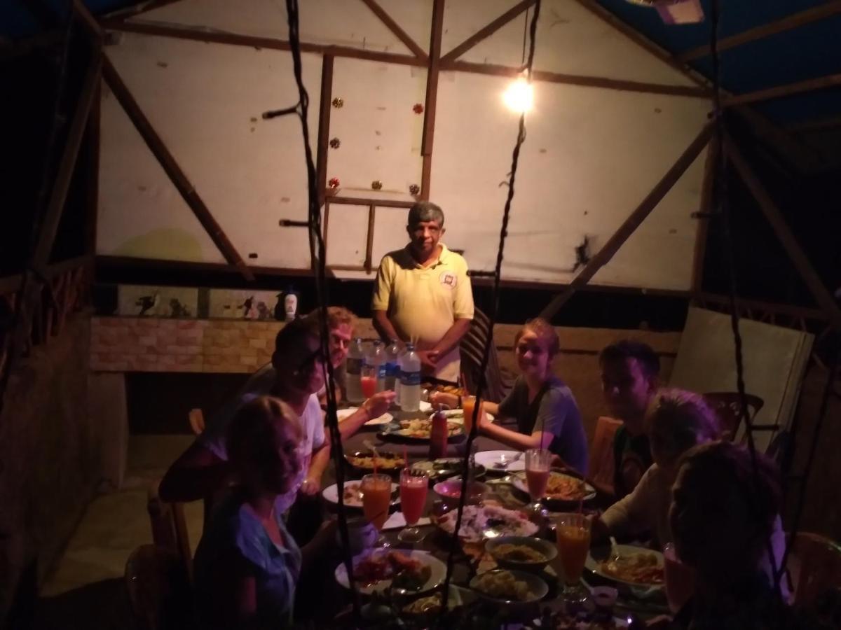 Soma Cabana, Homestay & Restaurant Tangalle Exteriör bild