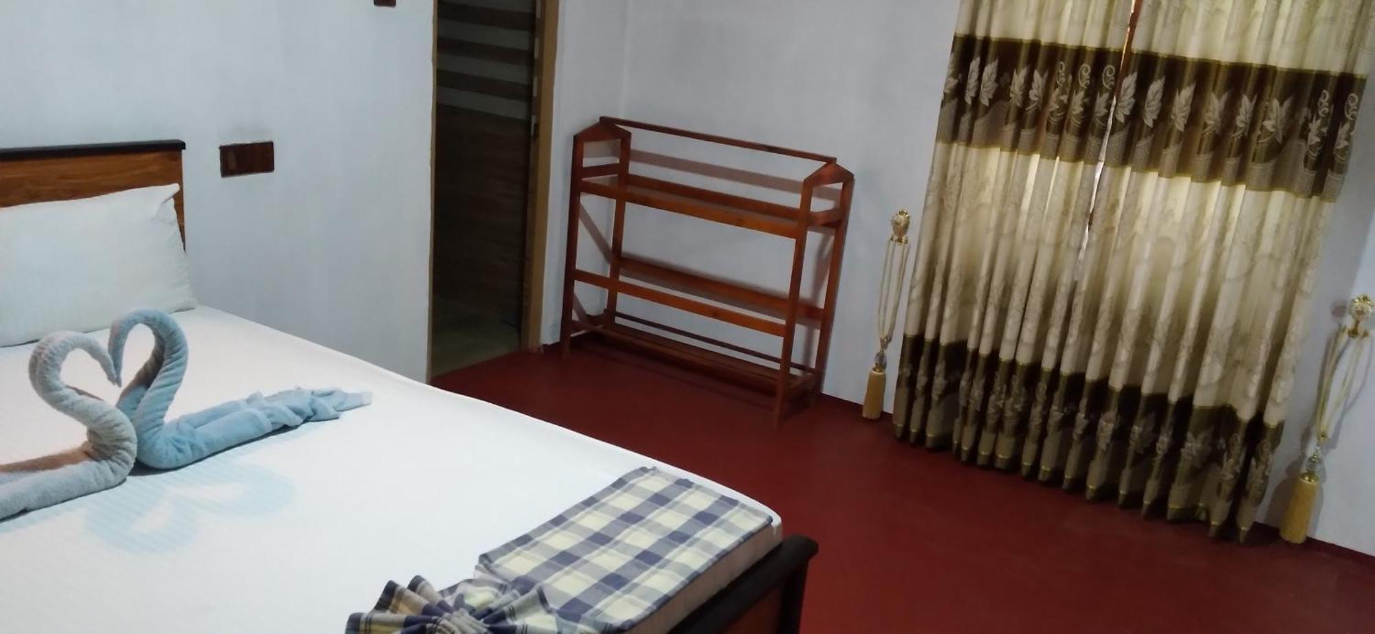 Soma Cabana, Homestay & Restaurant Tangalle Exteriör bild