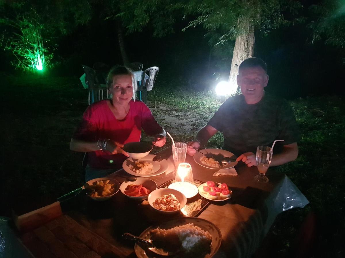 Soma Cabana, Homestay & Restaurant Tangalle Exteriör bild